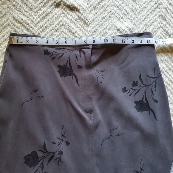 LAST CHANCE Vintage Norton McNaughton Grey Floral Maxi Skirt - Picture 10 of 13